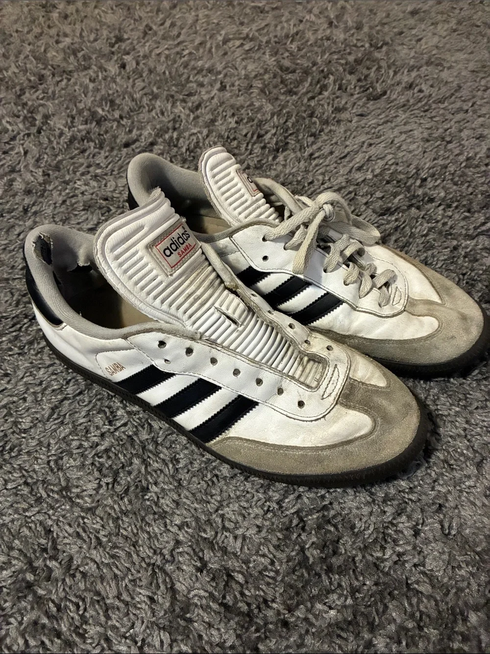 White adidas samba